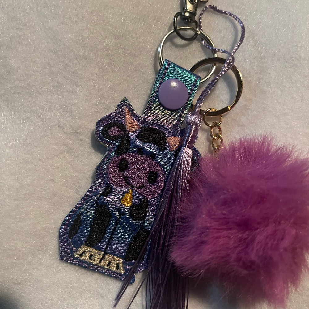 Cow keychain - Picture 3 of 5